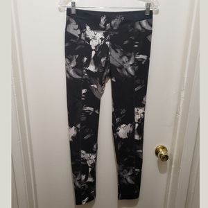 SimplyVera Vera Wang Black and Grey Leggings